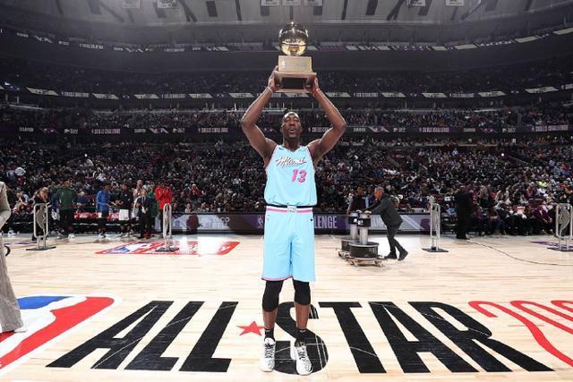 媒体人：杨瀚森还不是一个合格的NBA轮换球员 夏天要继续提升自己