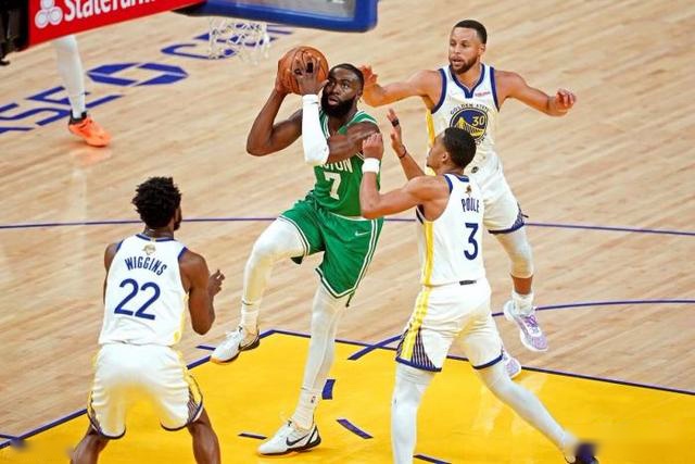 意甲-达米安制胜 国际米兰1-0威尼斯迎6连胜